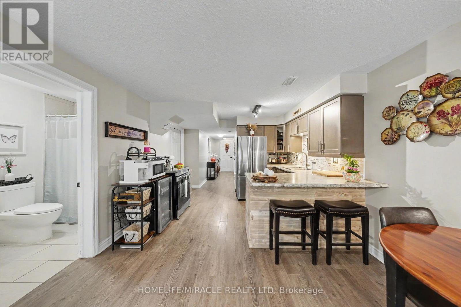 14 WILLOUGHBY WAY - 36