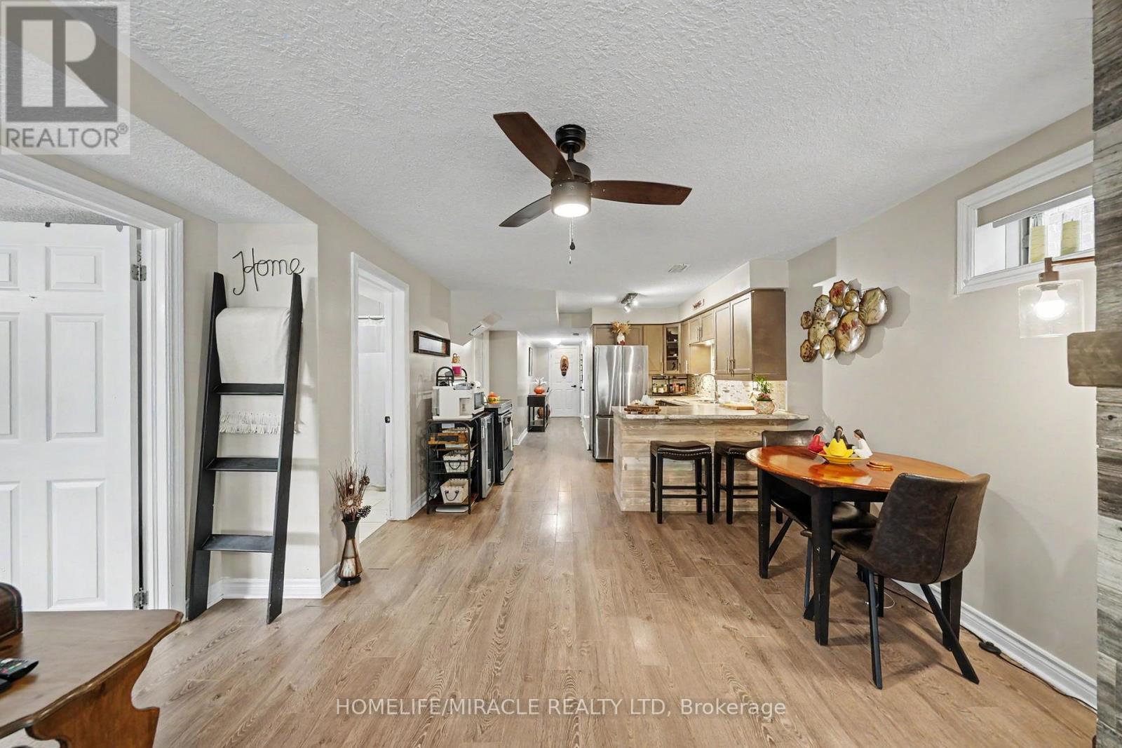 14 WILLOUGHBY WAY - 37