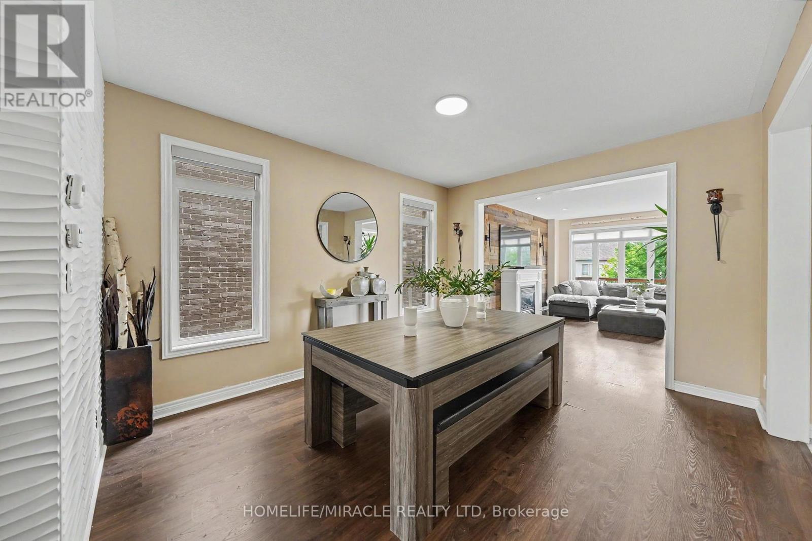 14 WILLOUGHBY WAY - 5