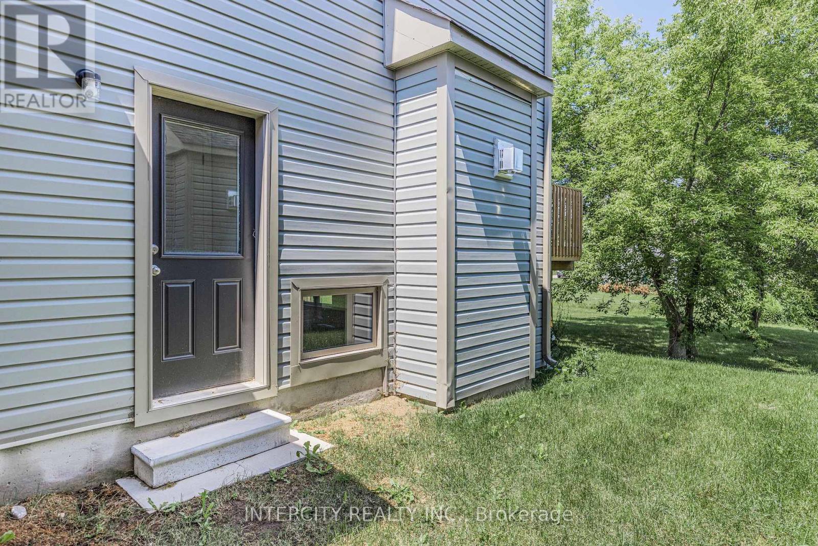 327 QUEBEC STREET - 40