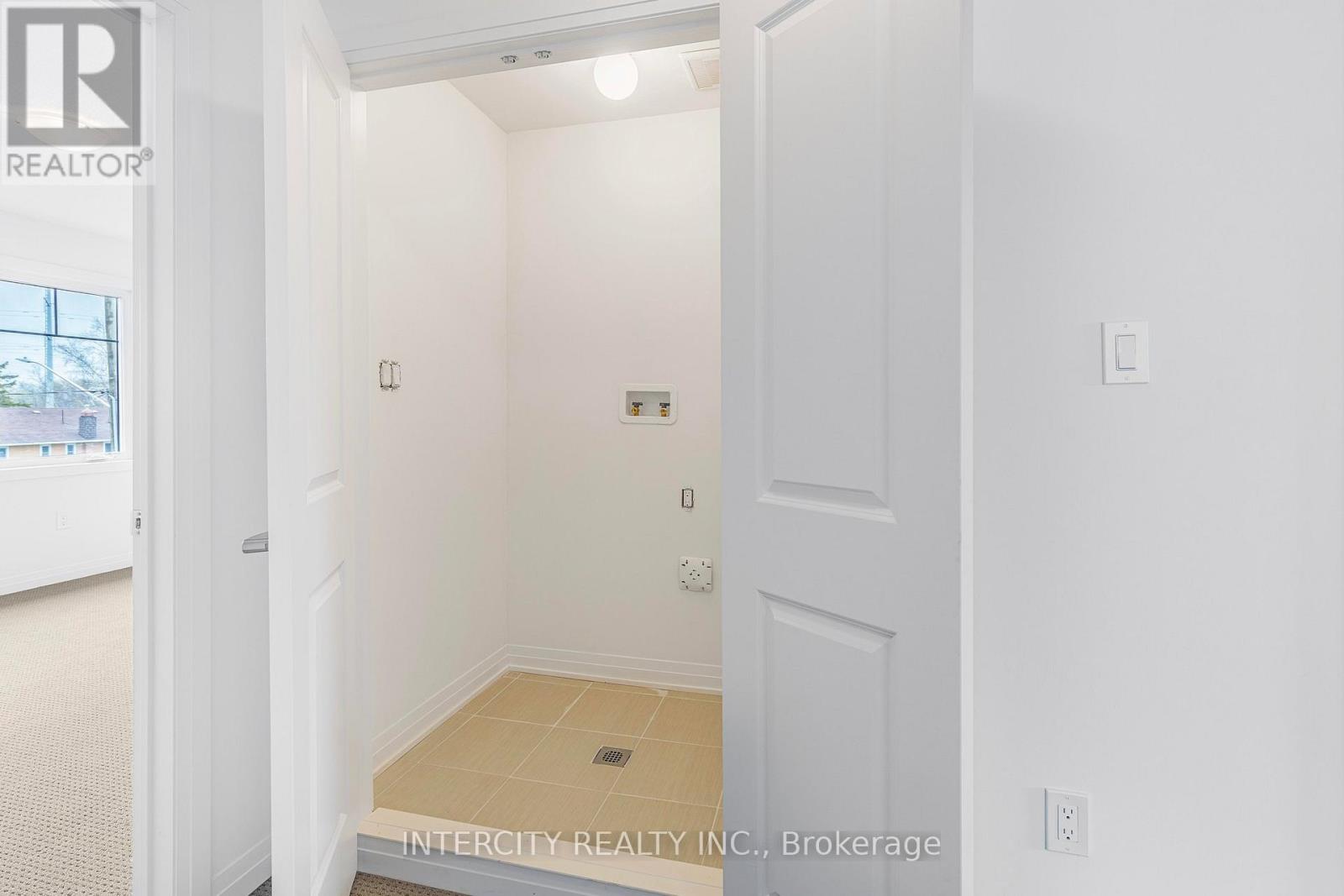 345 QUEBEC STREET - 22