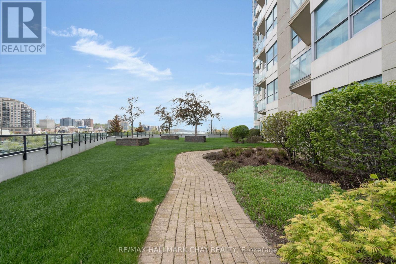 #308 6 TORONTO STREET - 39