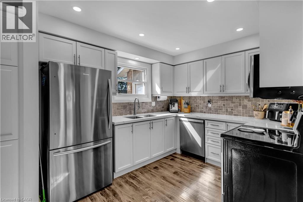 423 KNIGHTSBRIDGE Crescent - 15
