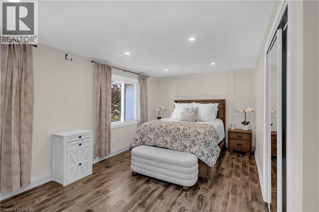 423 KNIGHTSBRIDGE Crescent - 19