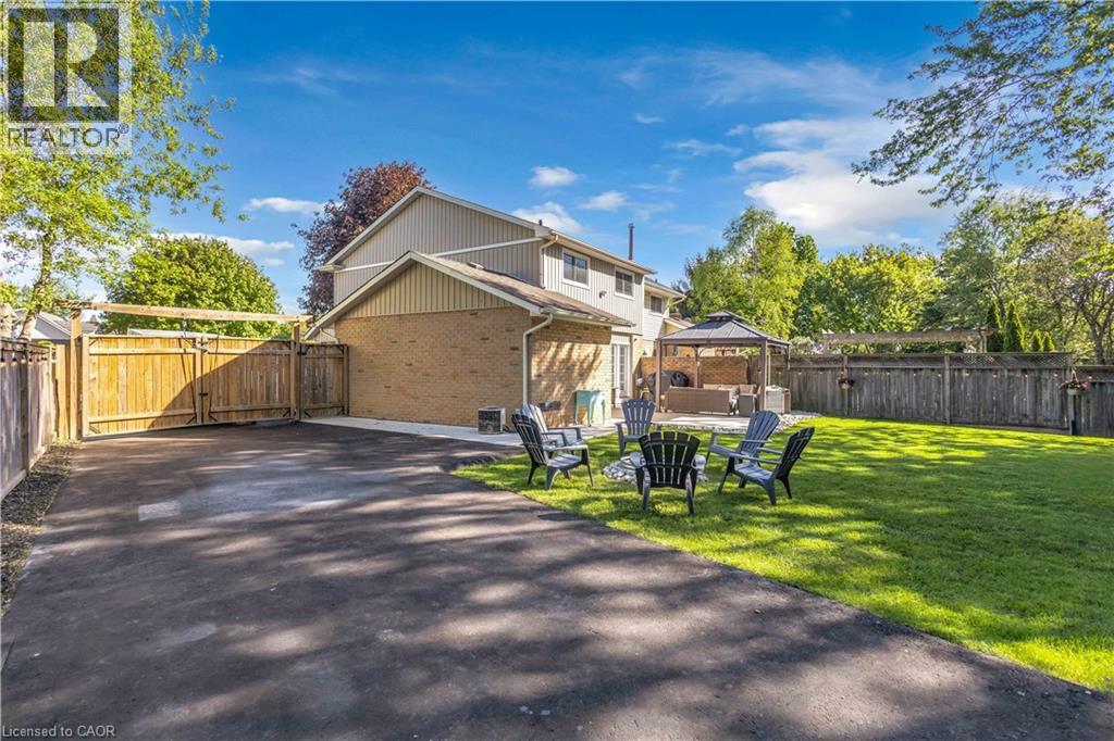 423 KNIGHTSBRIDGE Crescent - 36