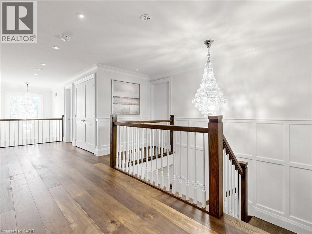 315 WILSON Street W - 16