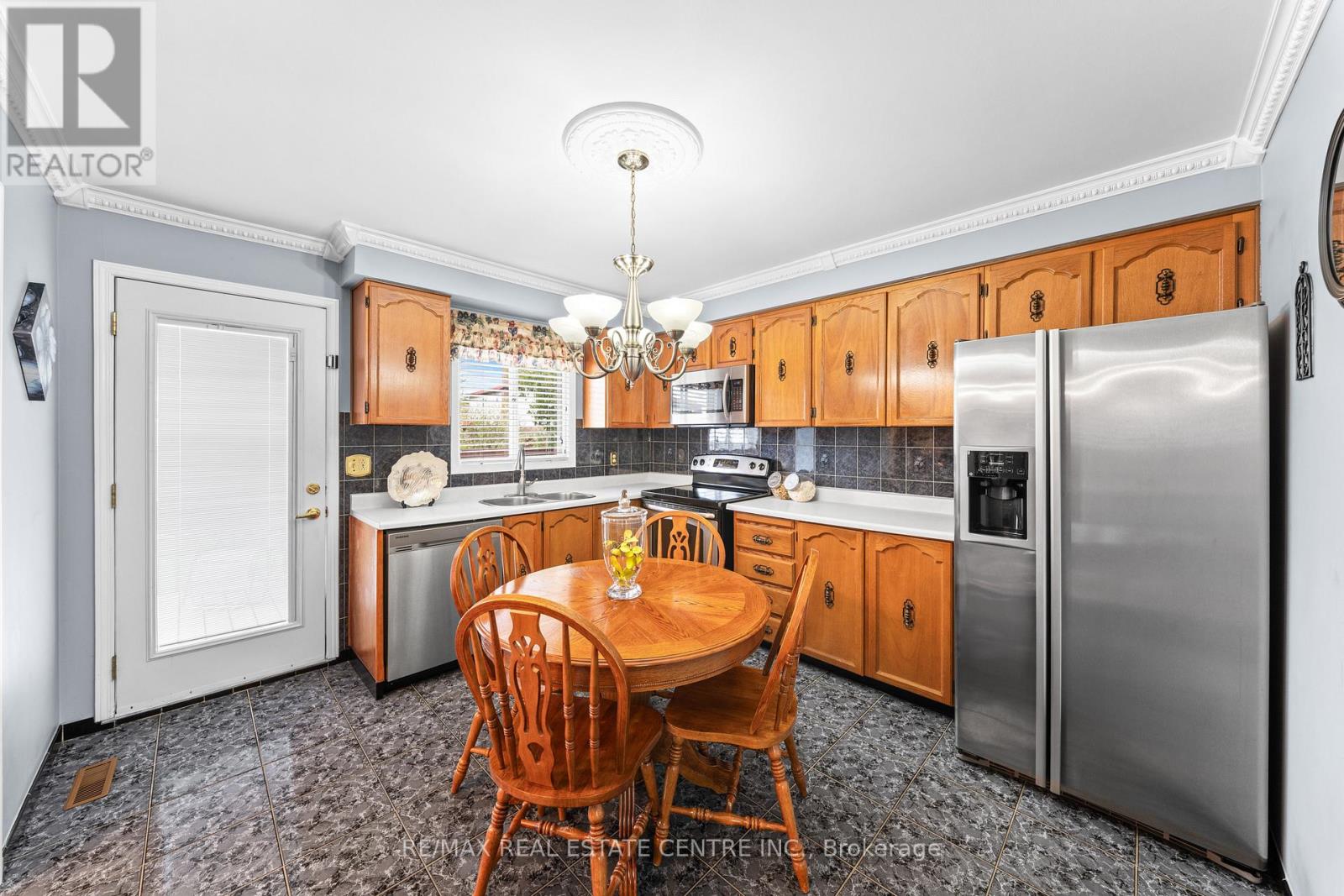 24 LINKDALE ROAD - 21