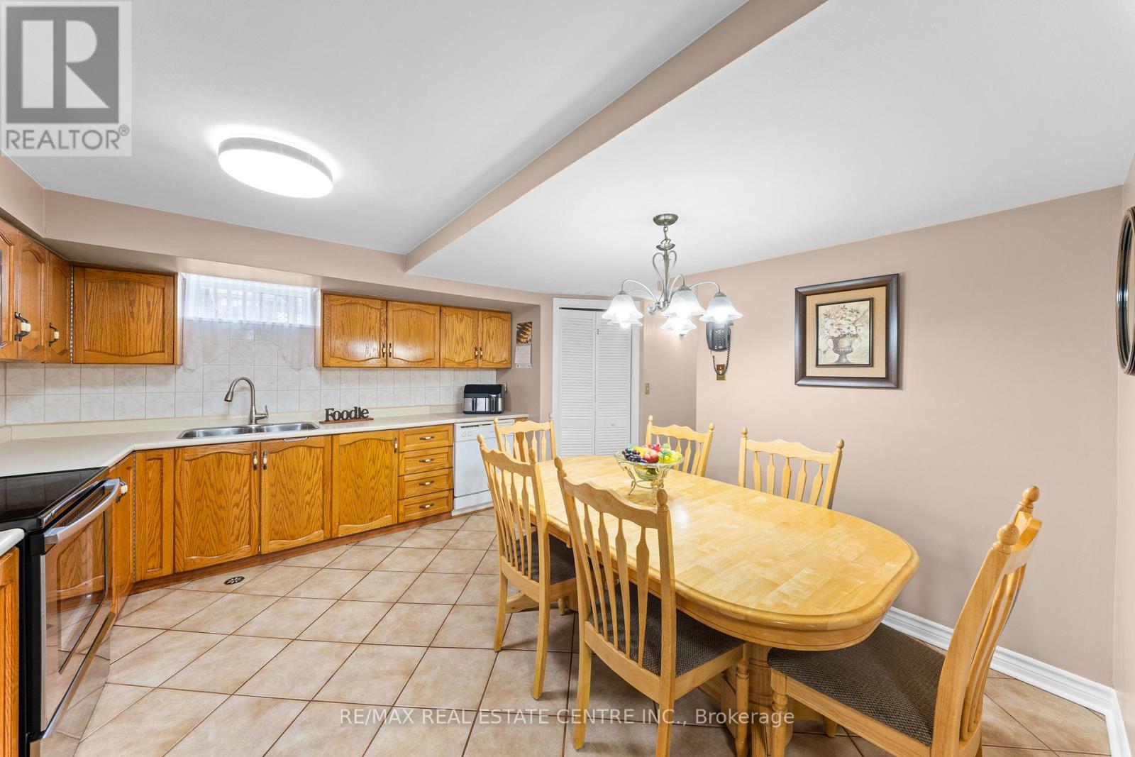 24 LINKDALE ROAD - 35
