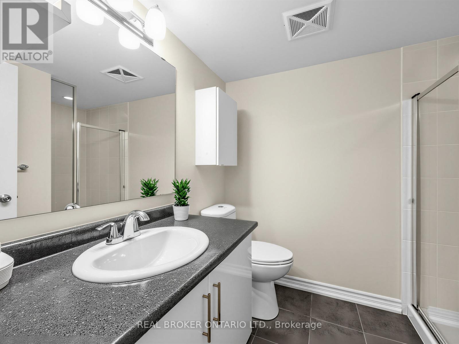 #88 30 CARNATION AVENUE - 15