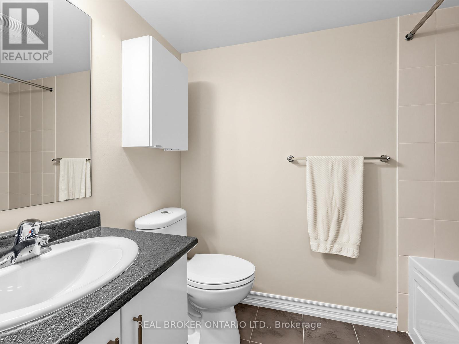 #88 30 CARNATION AVENUE - 18