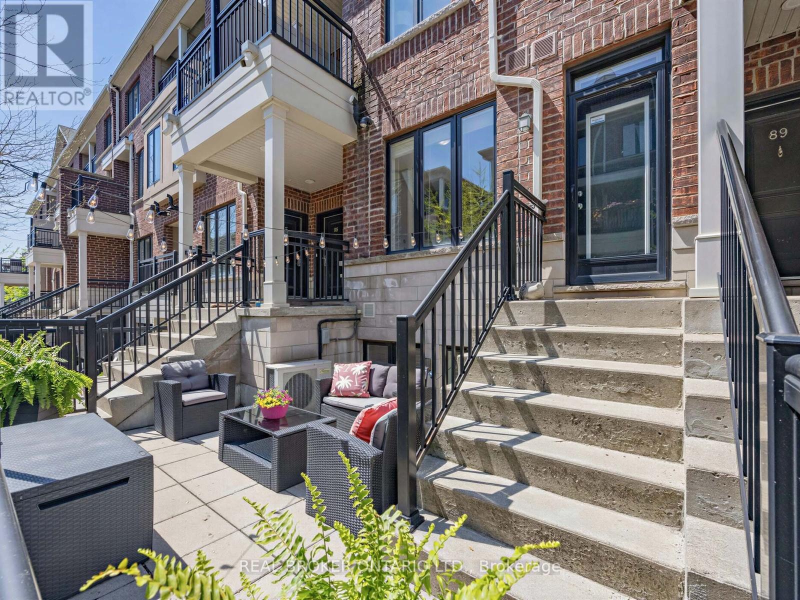 #88 30 CARNATION AVENUE - 20