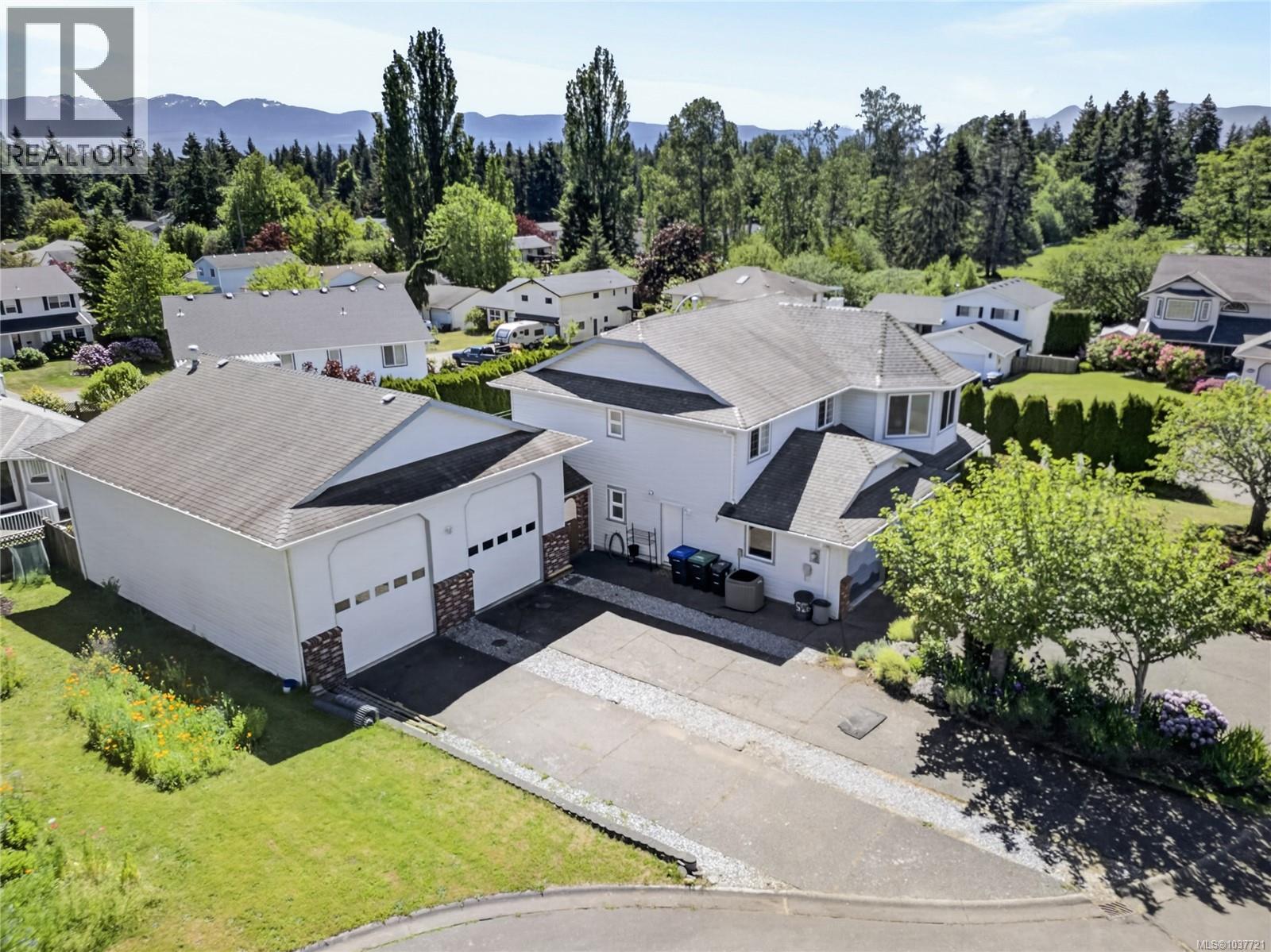 1425 Sabre Crt, Comox