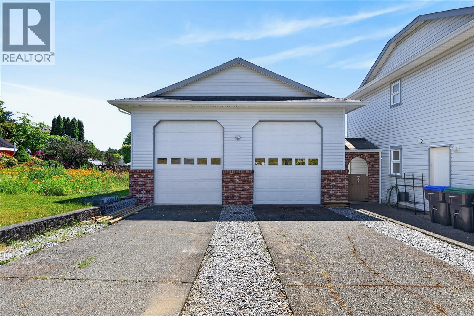 1425 Sabre Crt, Comox