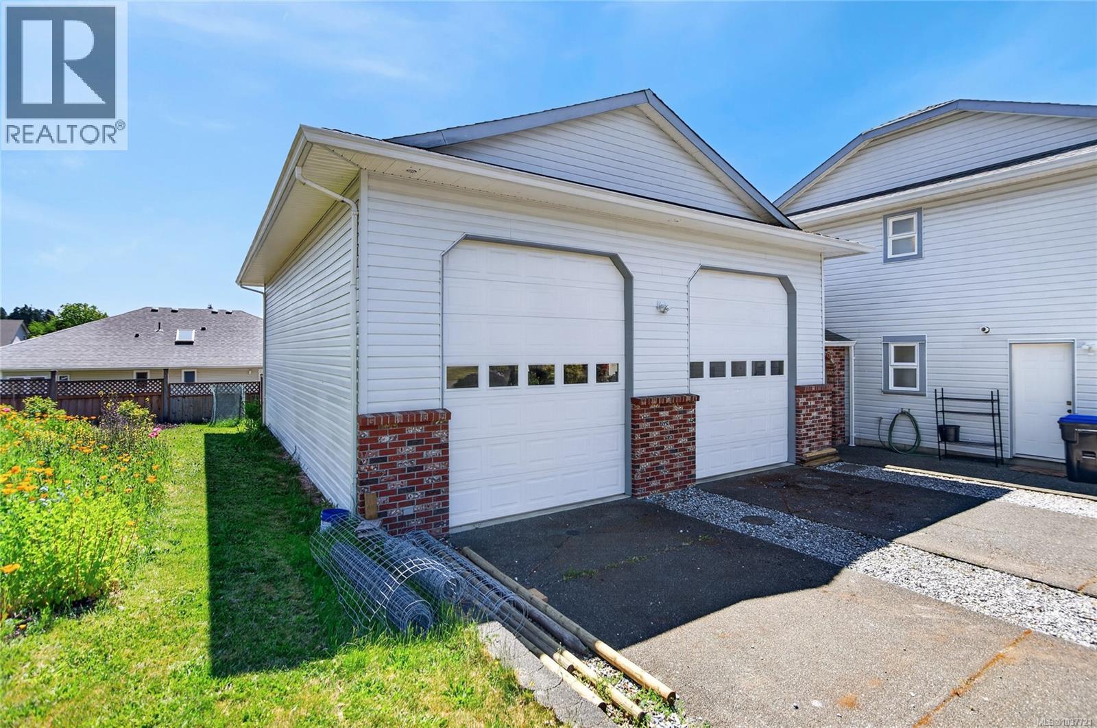 1425 Sabre Crt, Comox