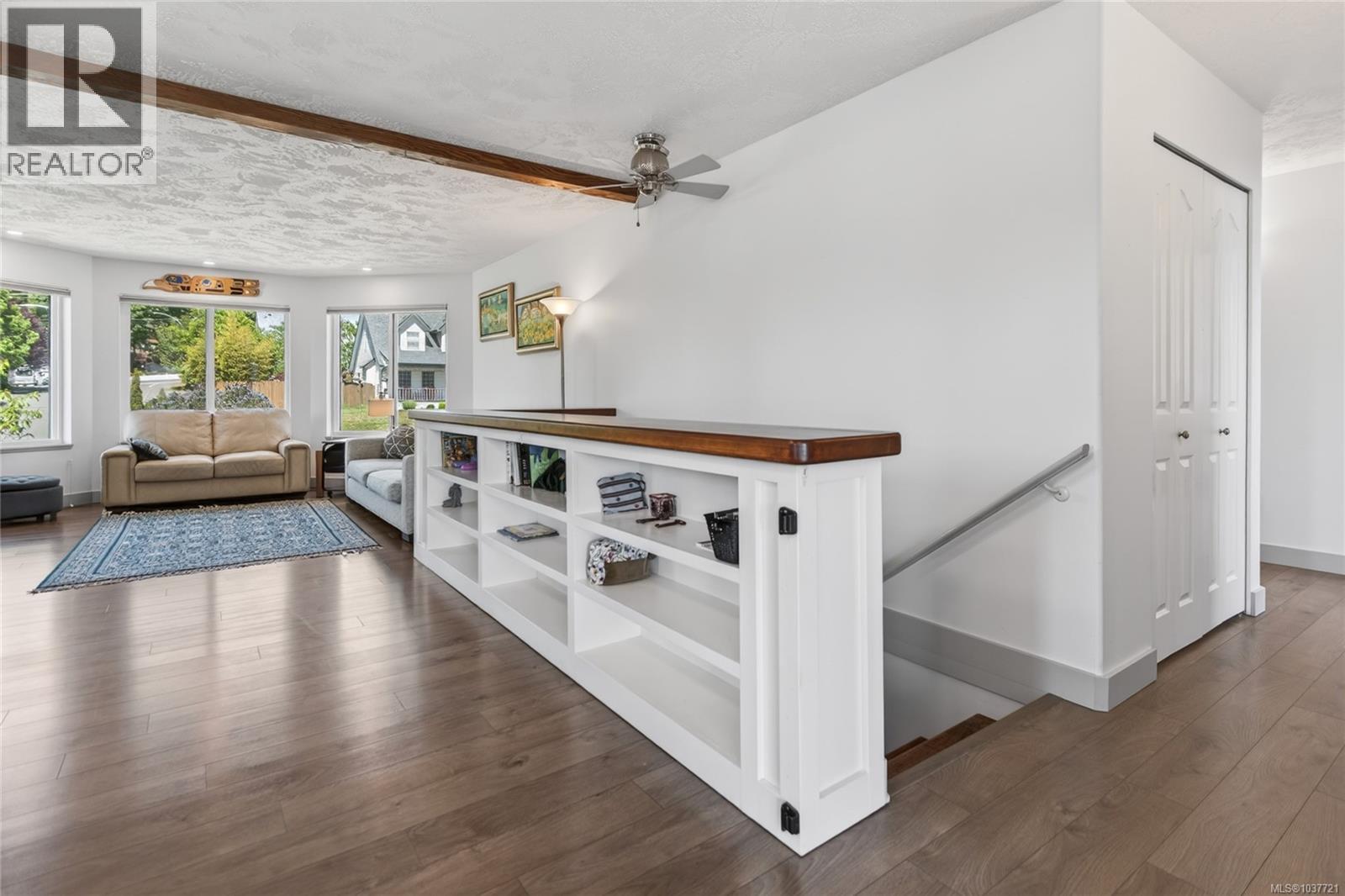 1425 Sabre Crt - 7