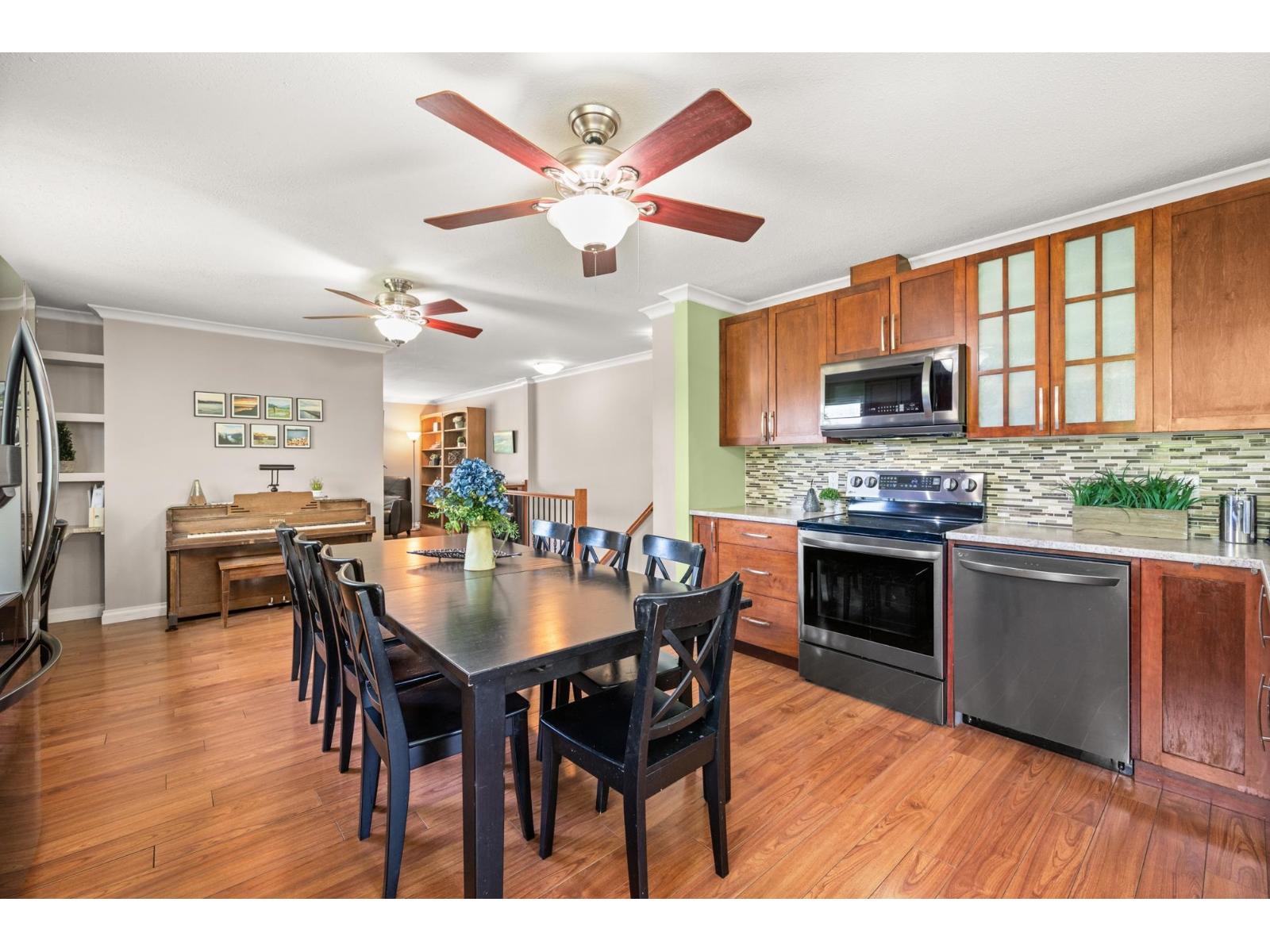8965 213 STREET, Langley