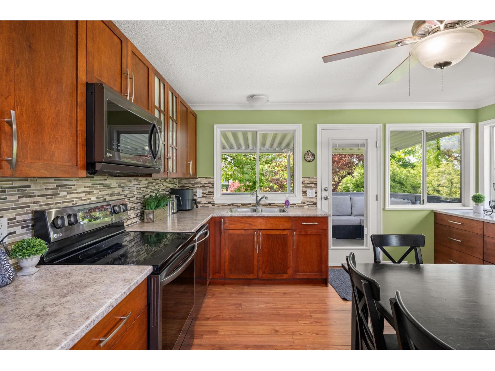 8965 213 STREET, Langley