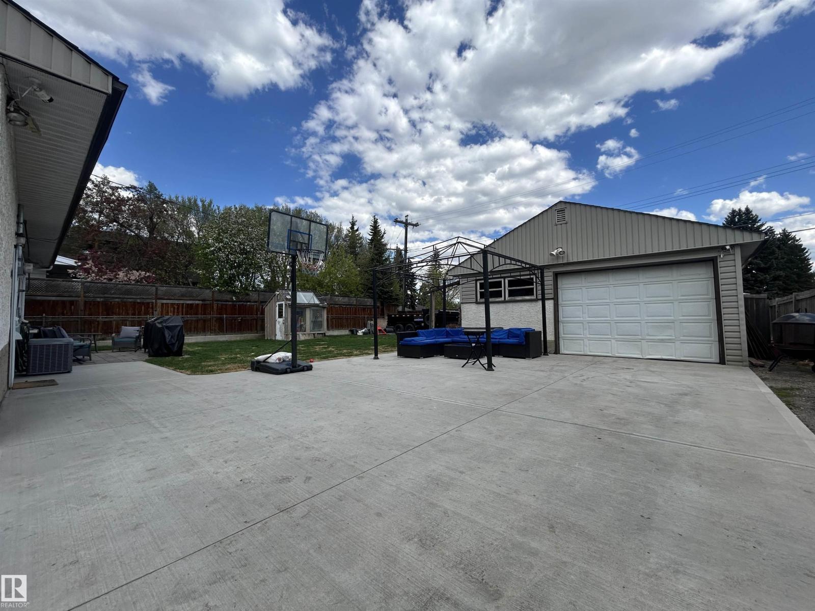 8603 149 ST NW - 25