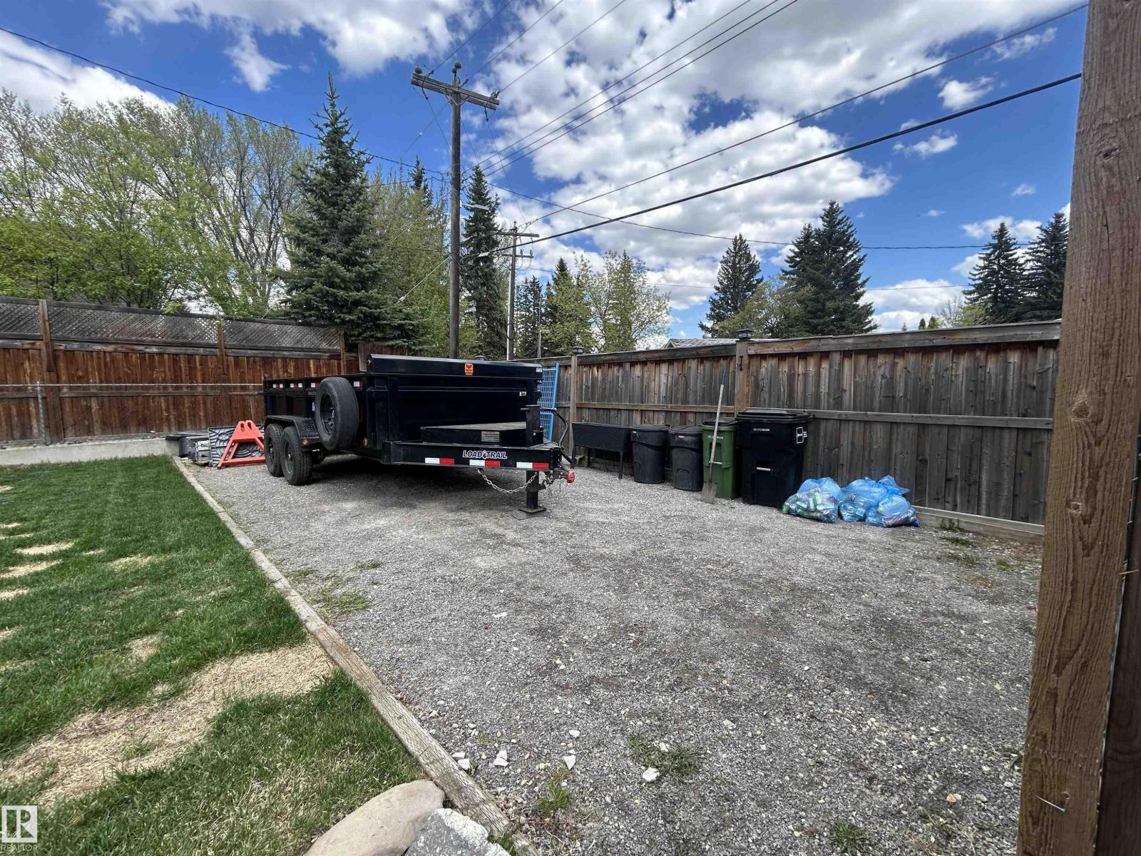 8603 149 ST NW - 28