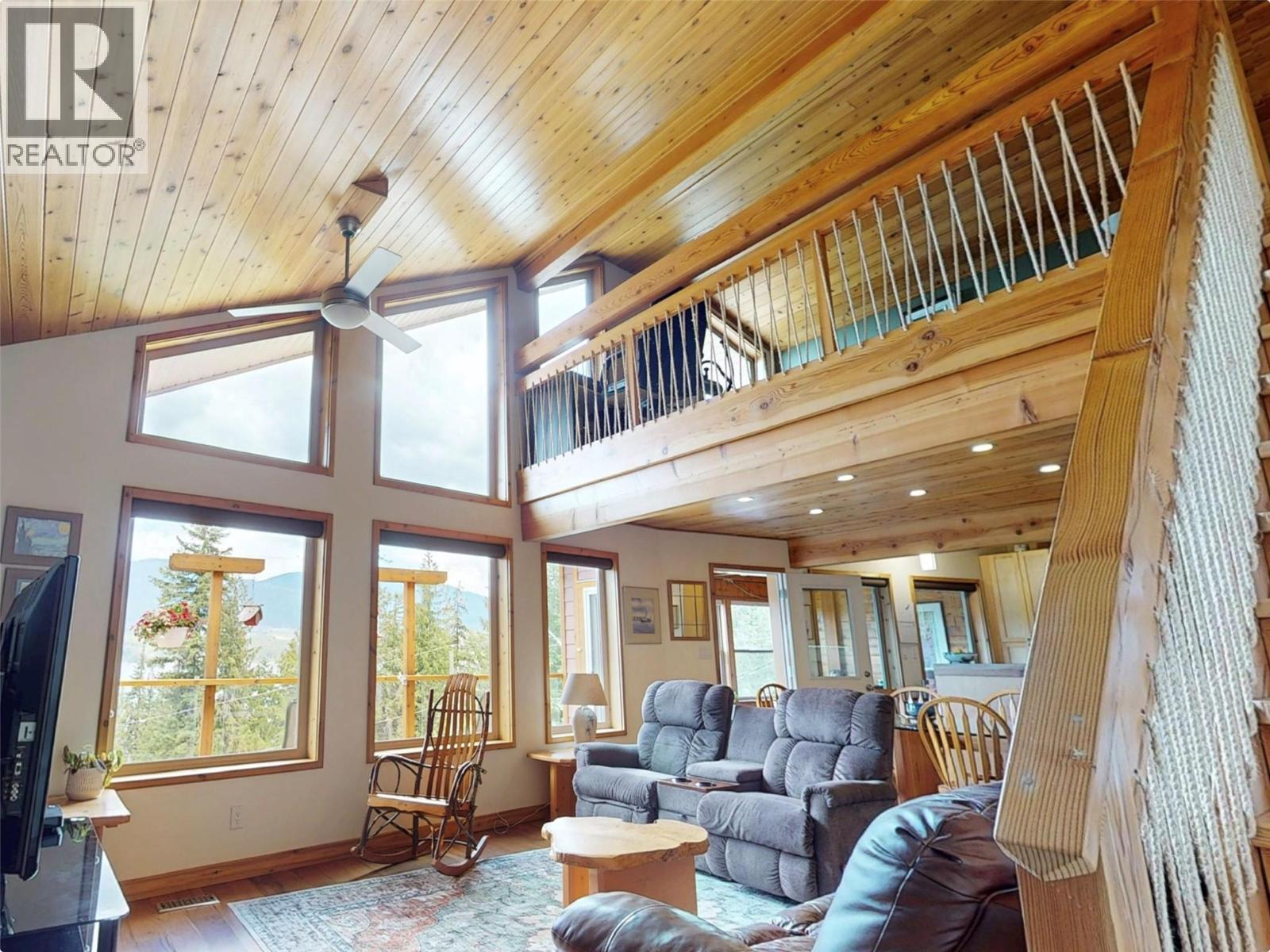 3286 Hurstfield Road, Blind Bay