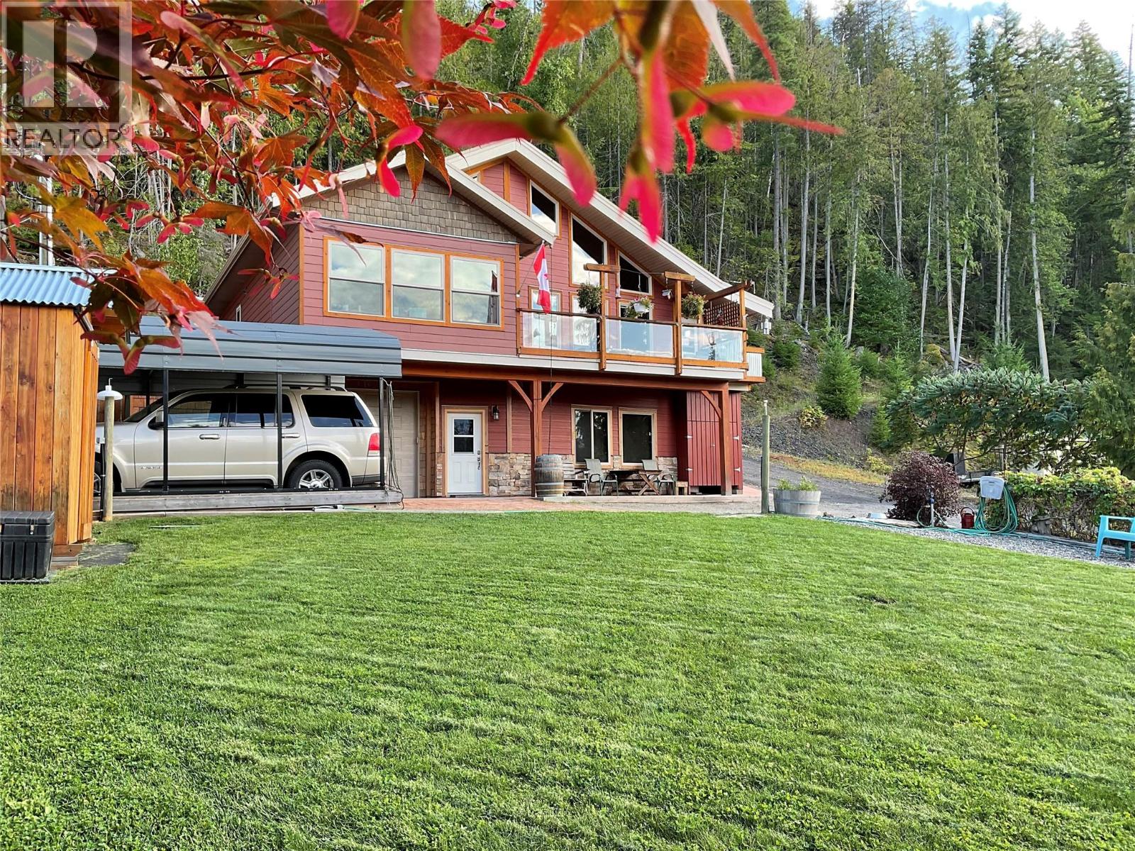 3286 Hurstfield Road, Blind Bay