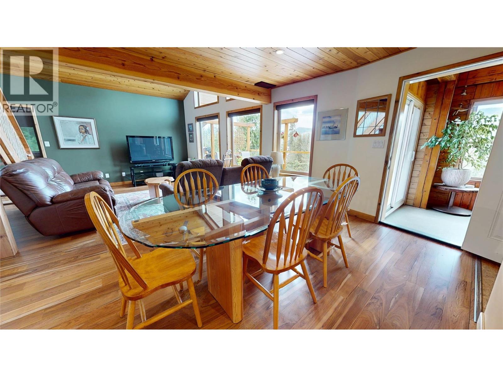 3286 Hurstfield Road, Blind Bay