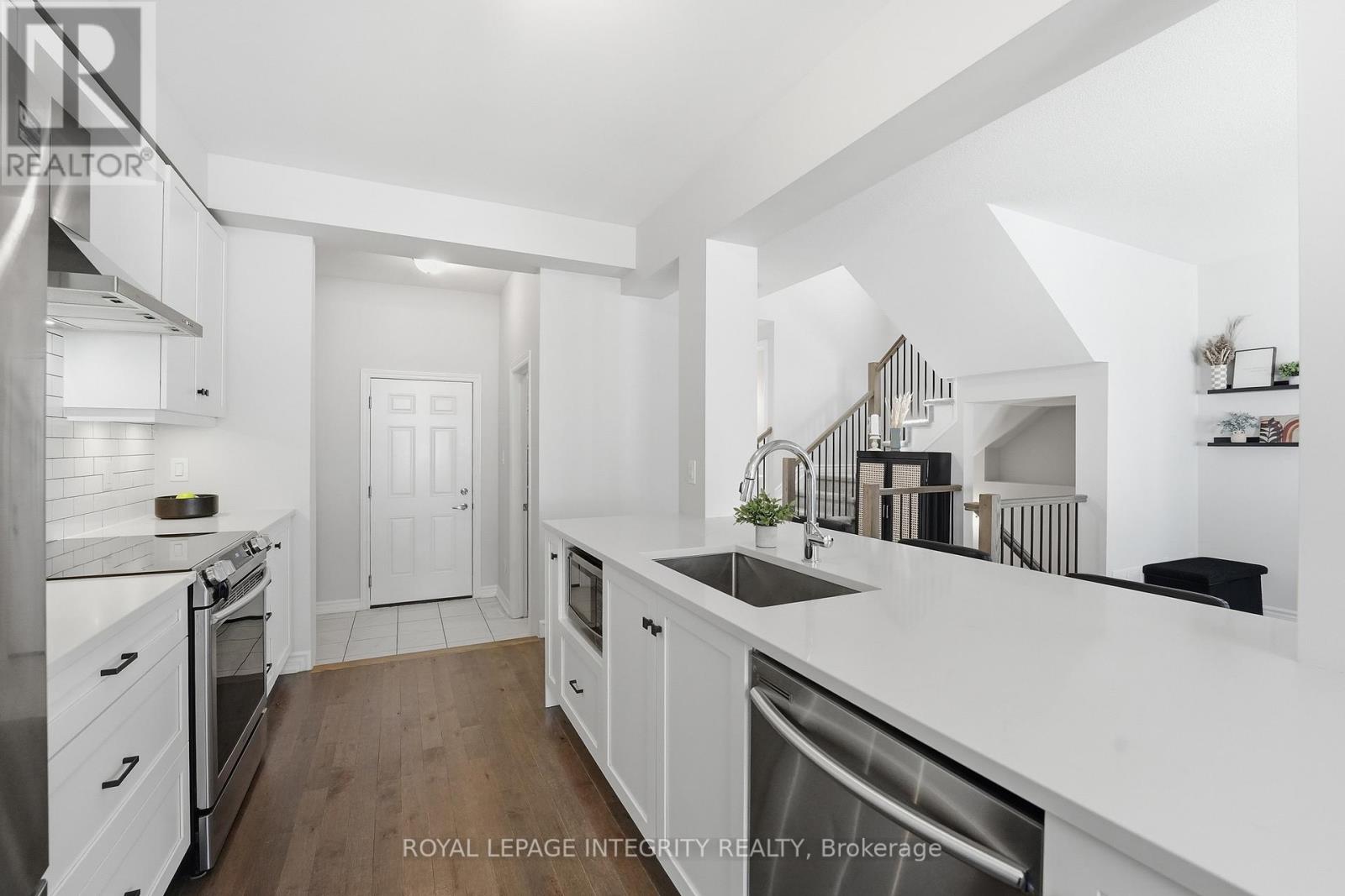 3 Bed, 3 Bath House for Sale in Ottawa – 193 EQUITATION CIRCLE, Ottawa – MLS# X13164108 - Image 10