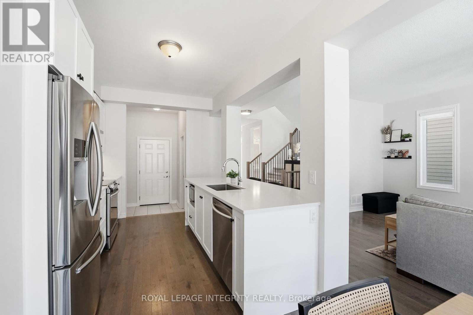 3 Bed, 3 Bath House for Sale in Ottawa – 193 EQUITATION CIRCLE, Ottawa – MLS# X13164108 - Image 11