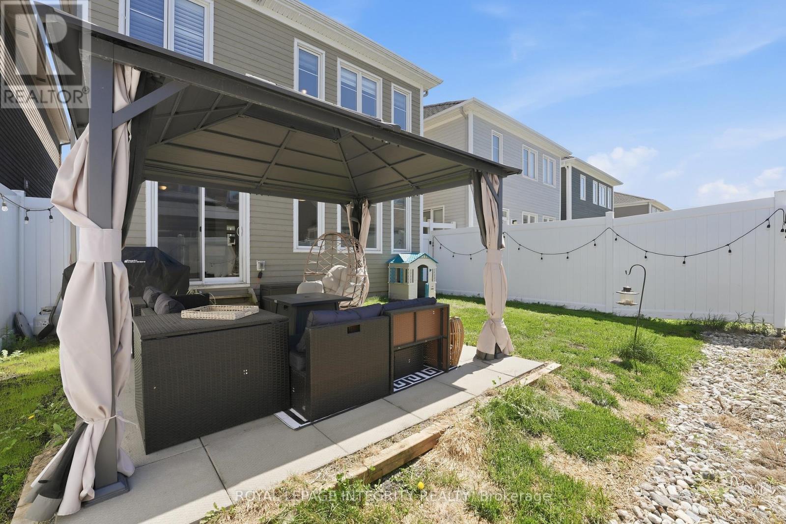 3 Bed, 3 Bath House for Sale in Ottawa – 193 EQUITATION CIRCLE, Ottawa – MLS# X13164108 - Image 33