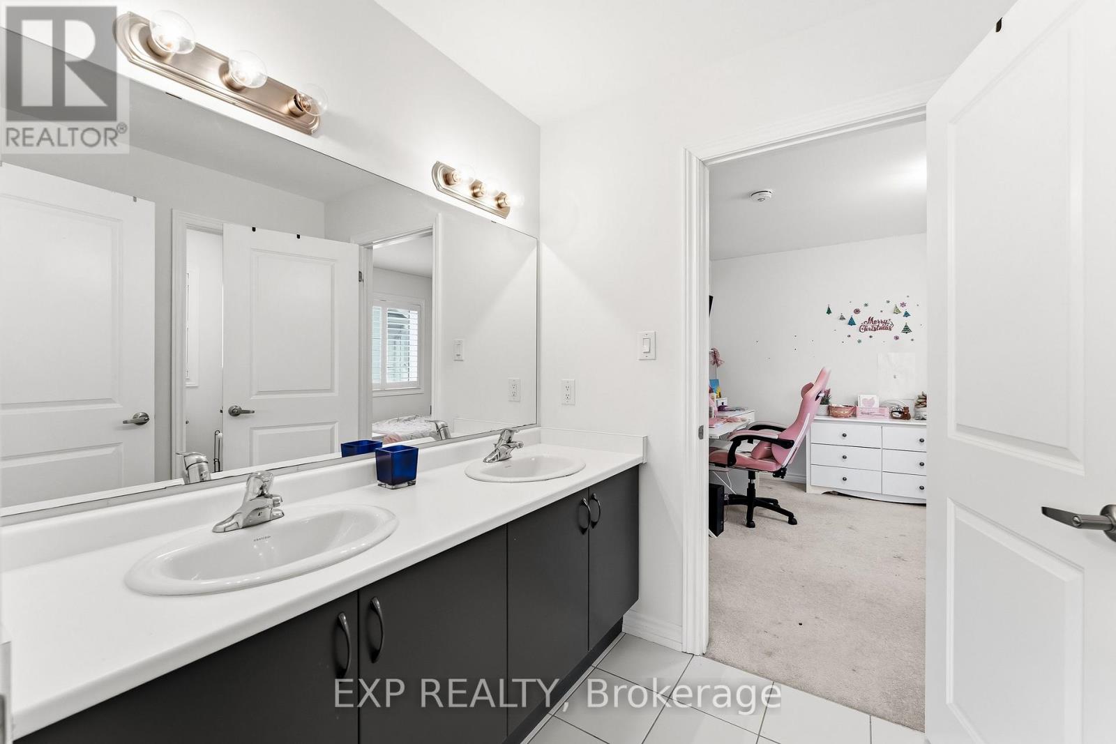 22 CONNOLLY ROAD - 28