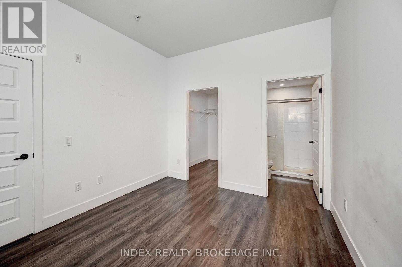 #108 26 LOWES STREET - 24