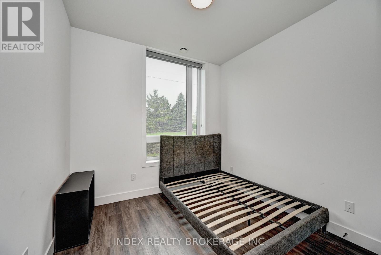 #108 26 LOWES STREET - 29