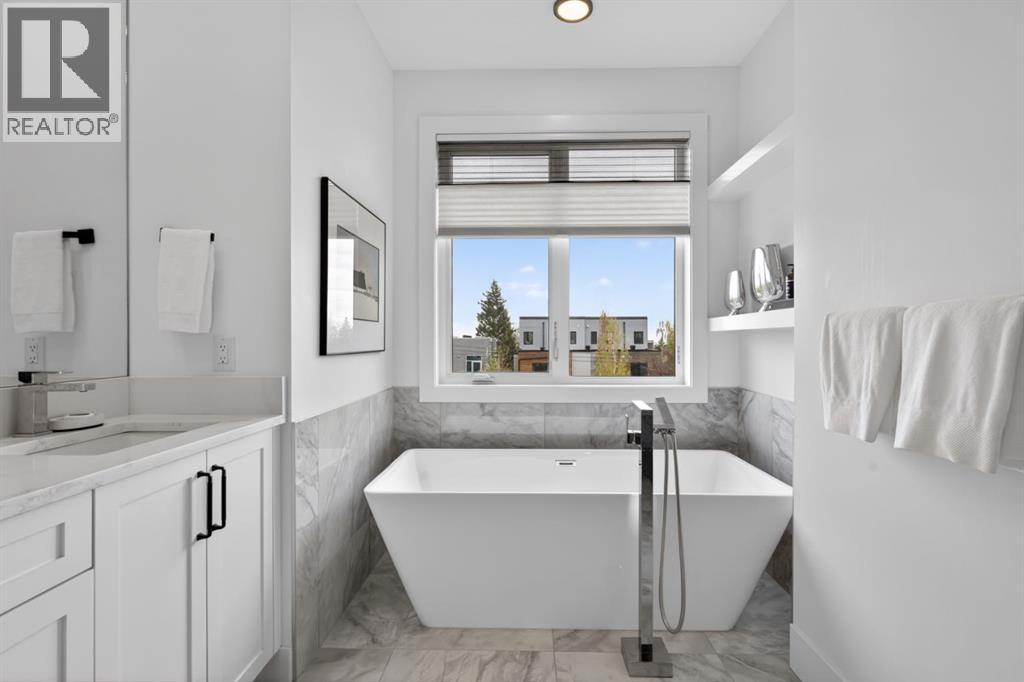 2506 20 Street SW - 15