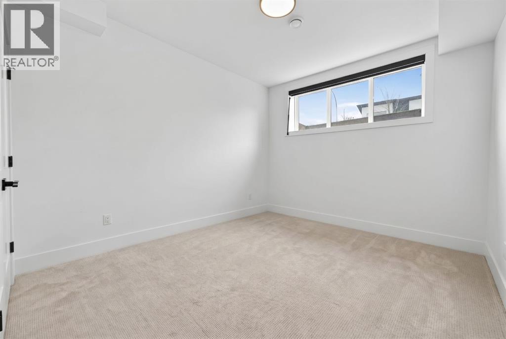 2506 20 Street SW - 23