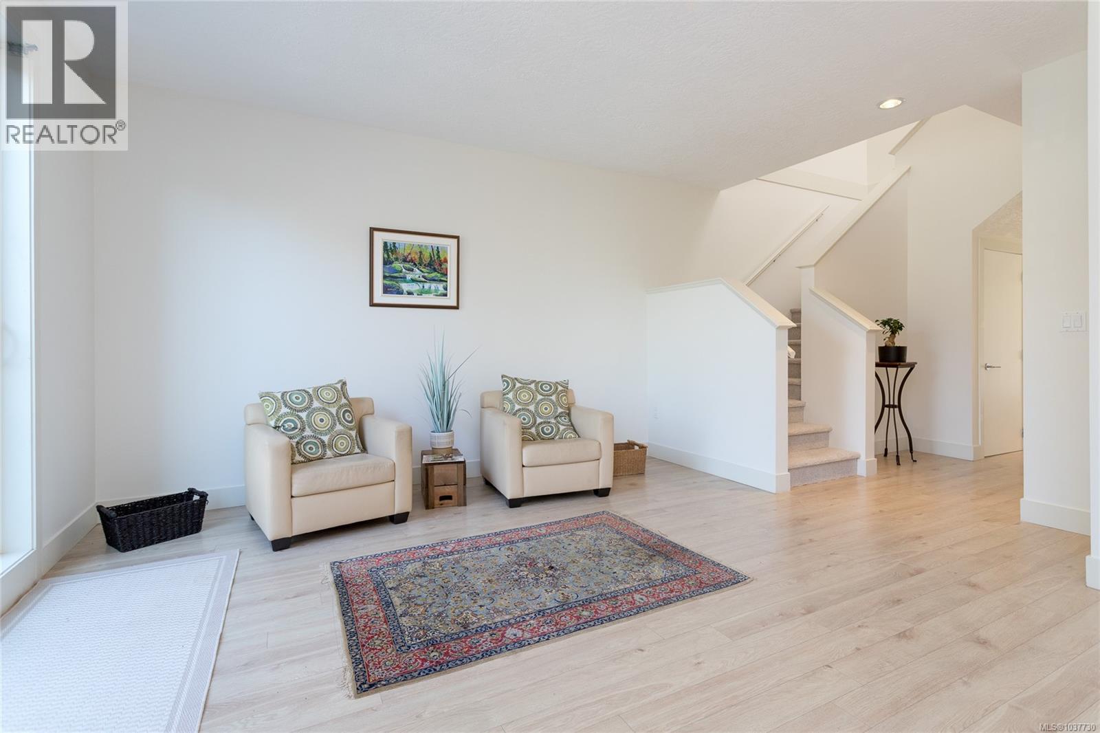 2122 Greenhill Rise - 6
