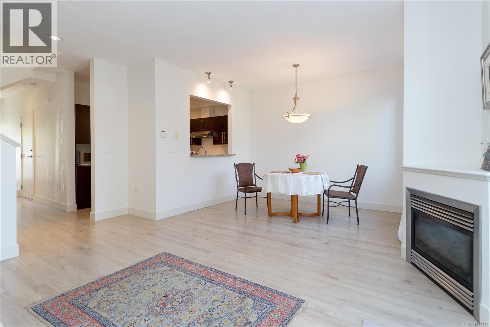 2122 Greenhill Rise - 7