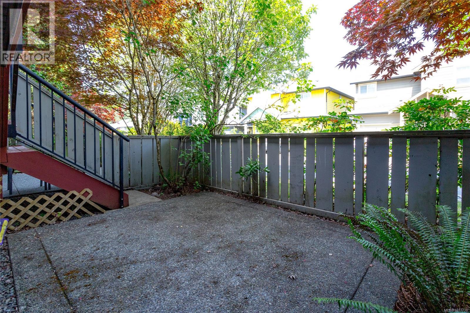 2122 Greenhill Rise - 30