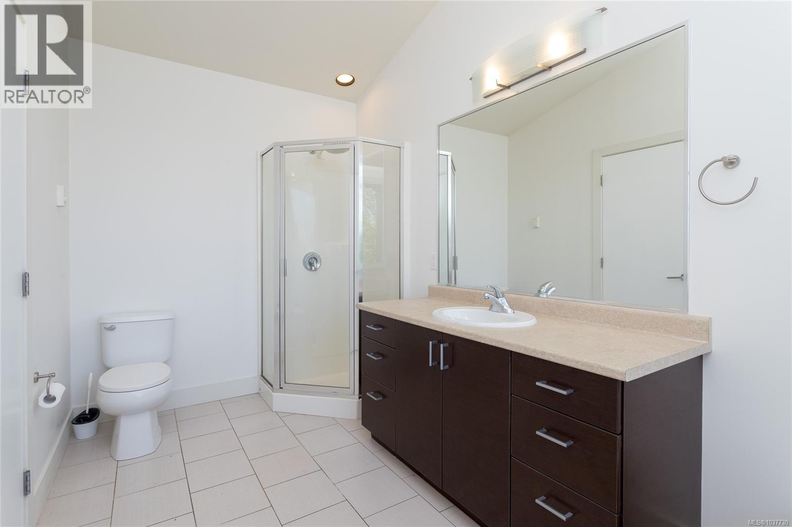 2122 Greenhill Rise - 20