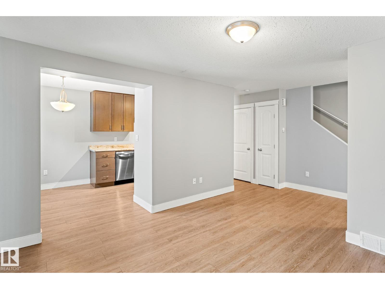 914 9 ST - 11
