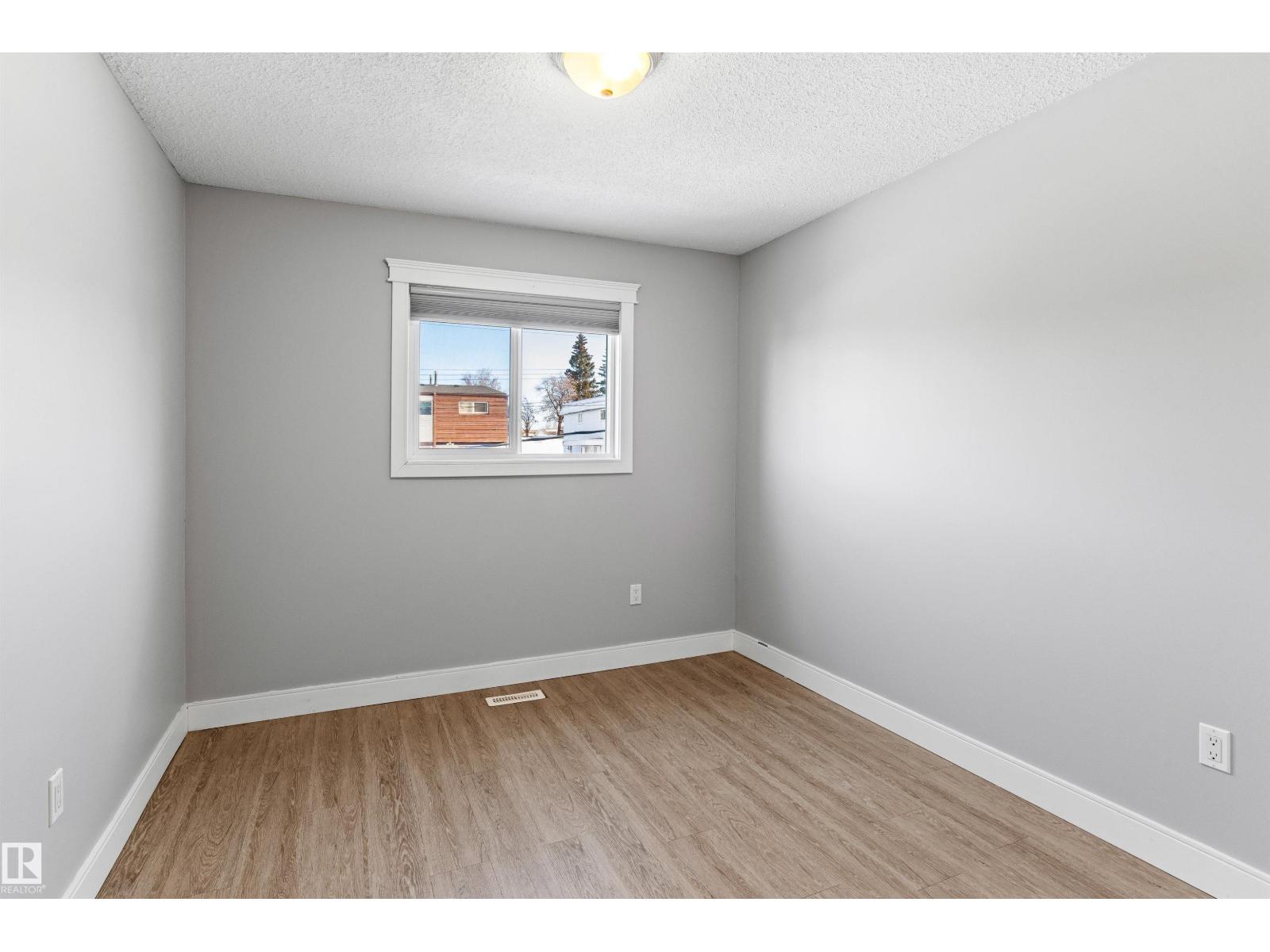 914 9 ST - 37