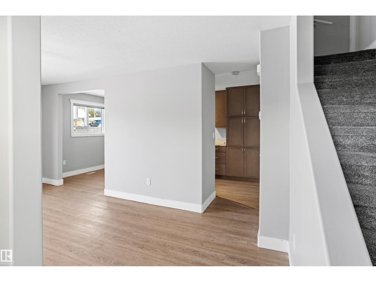 914 9 ST - 28