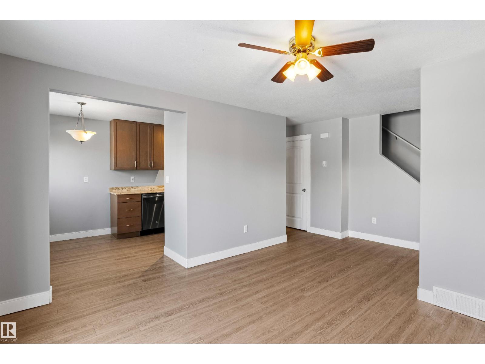 914 9 ST - 31