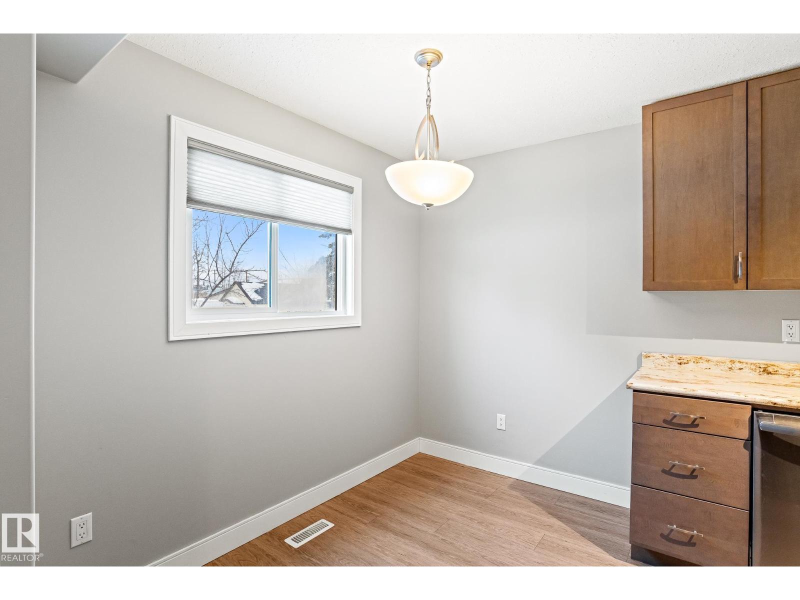 914 9 ST - 13