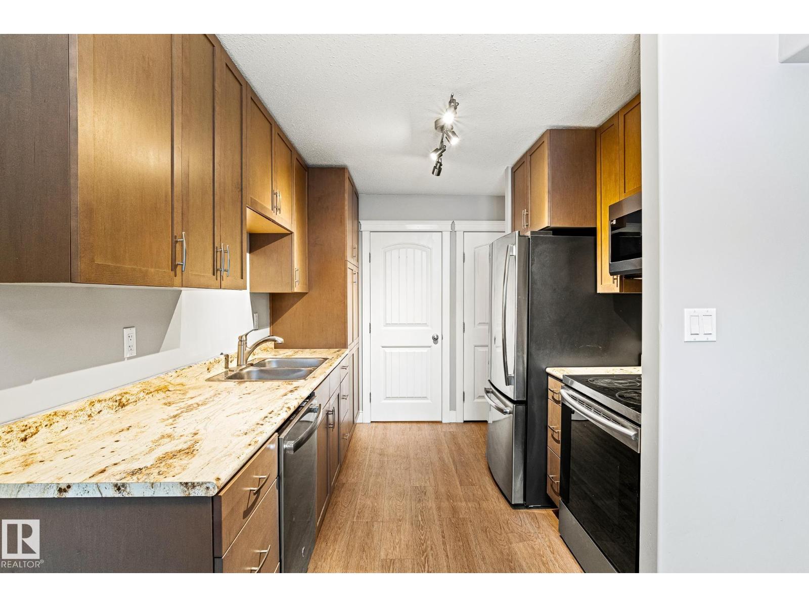 914 9 ST - 14