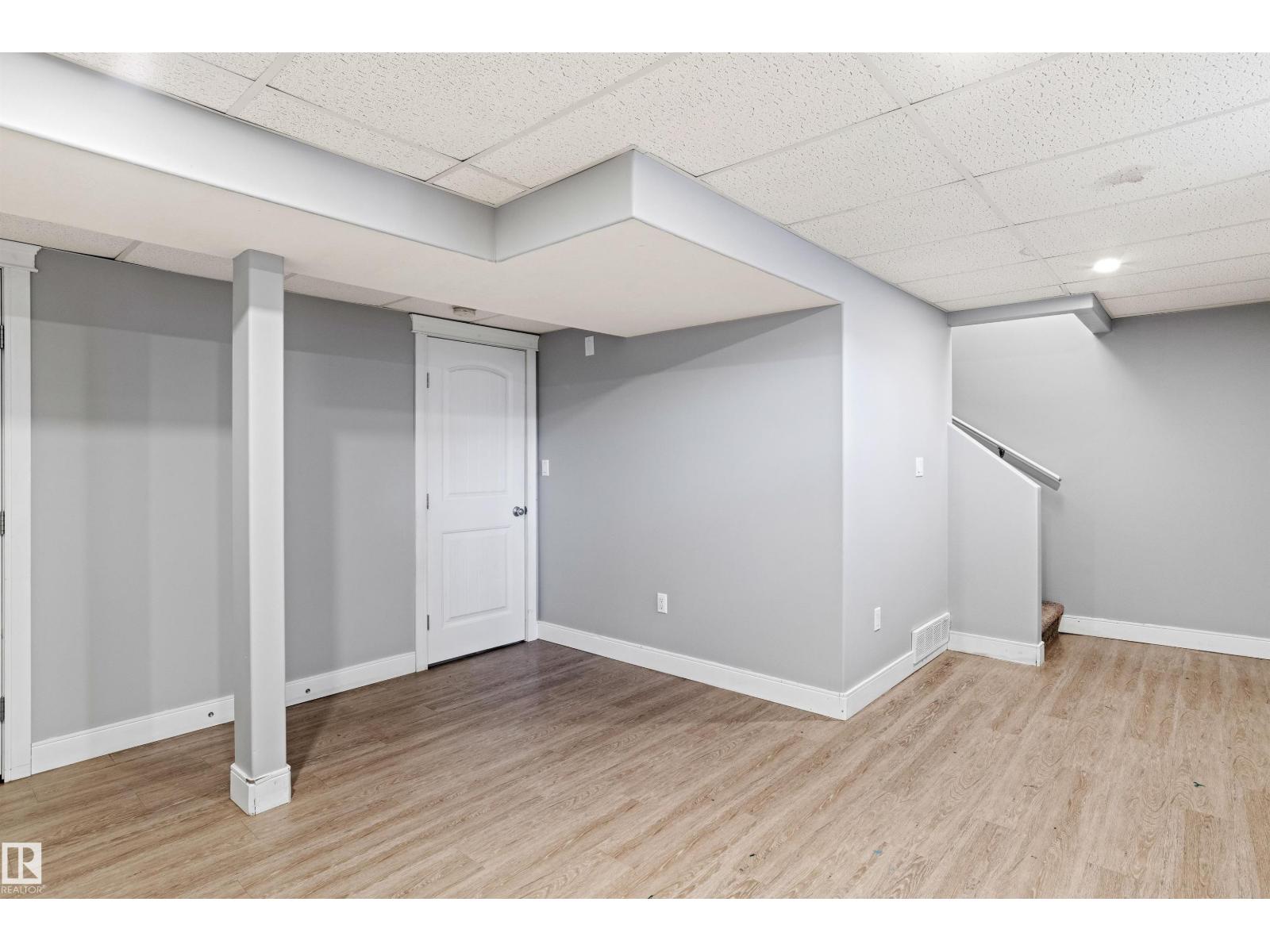 914 9 ST - 42