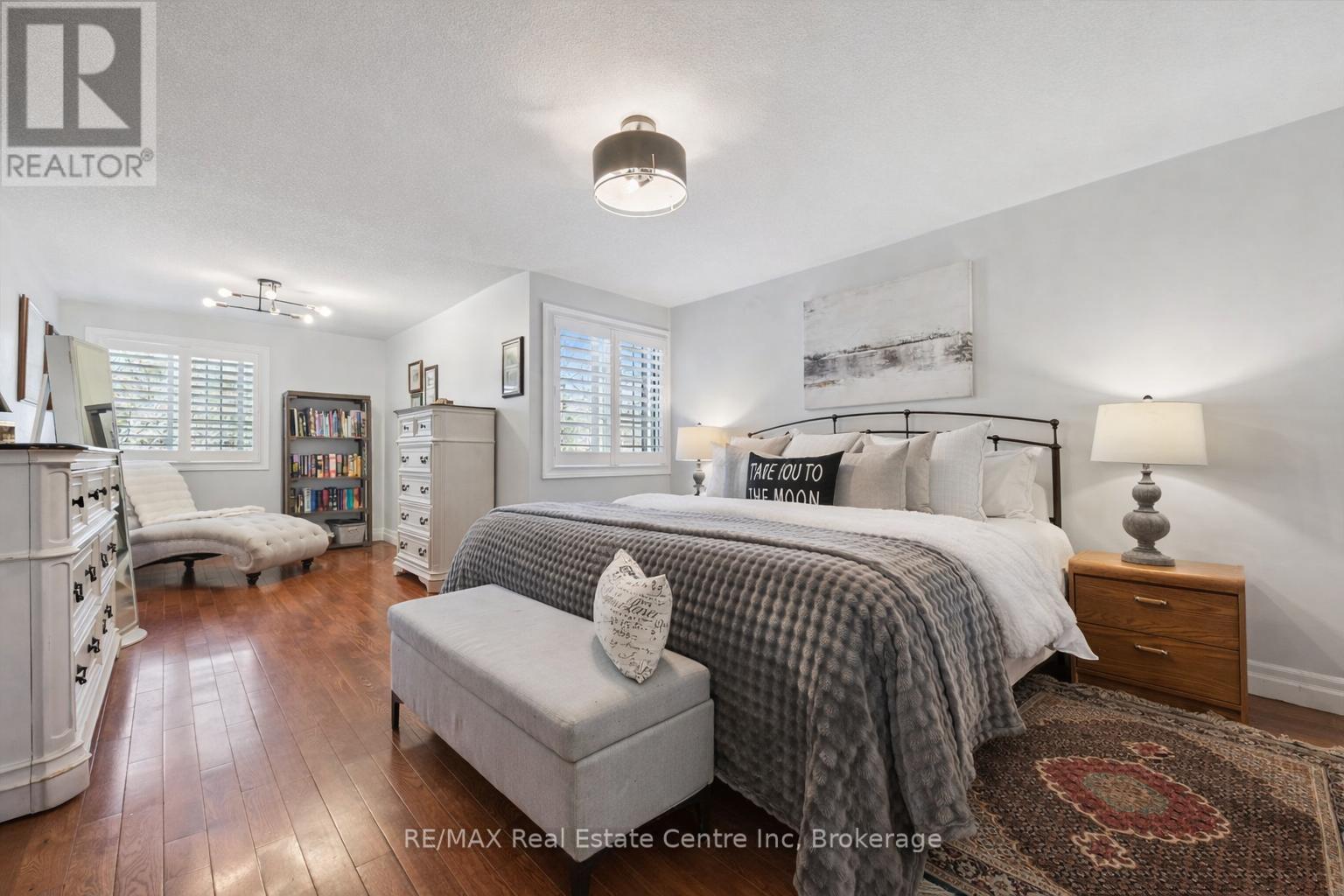 #3 106 WOODLAWN ROAD E - 11