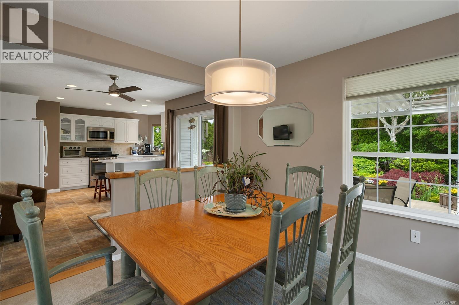 658 Windsor Pl - 9