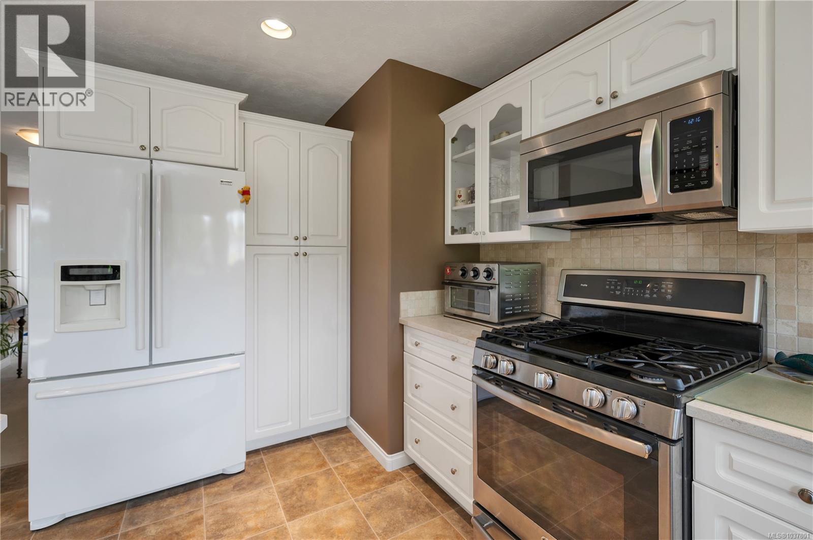 658 Windsor Pl, Campbell River