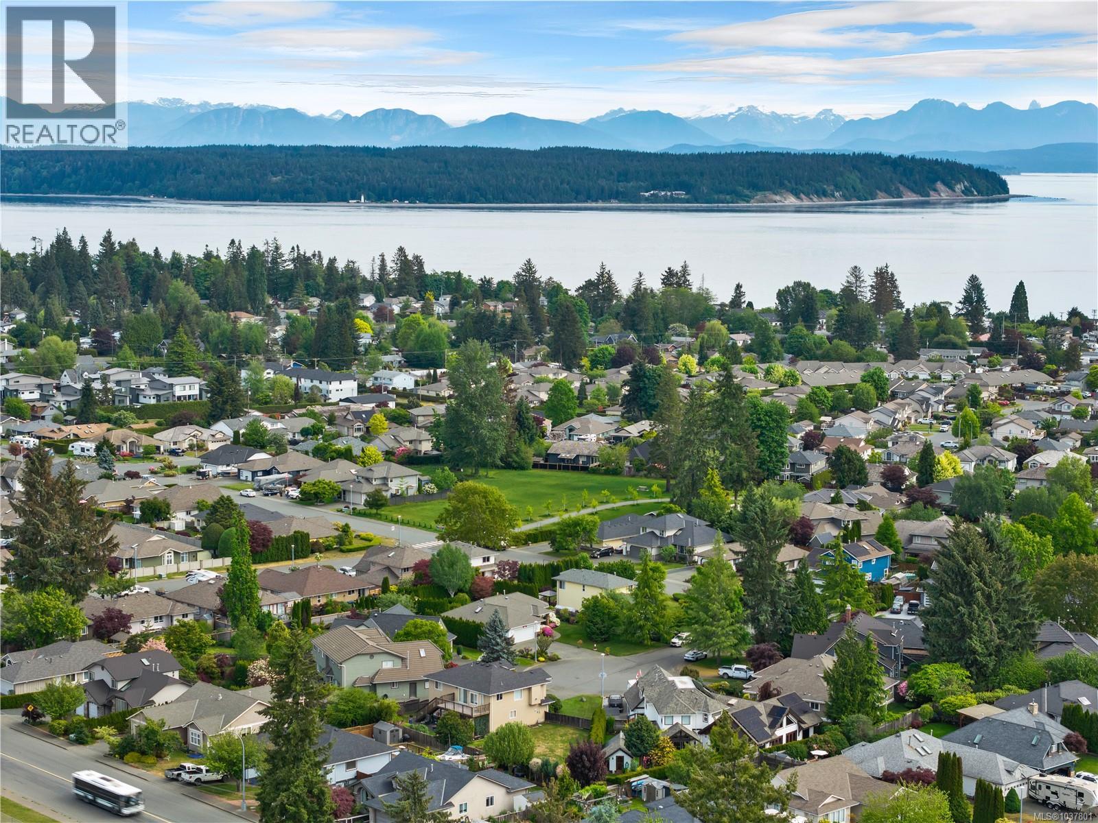 658 Windsor Pl, Campbell River