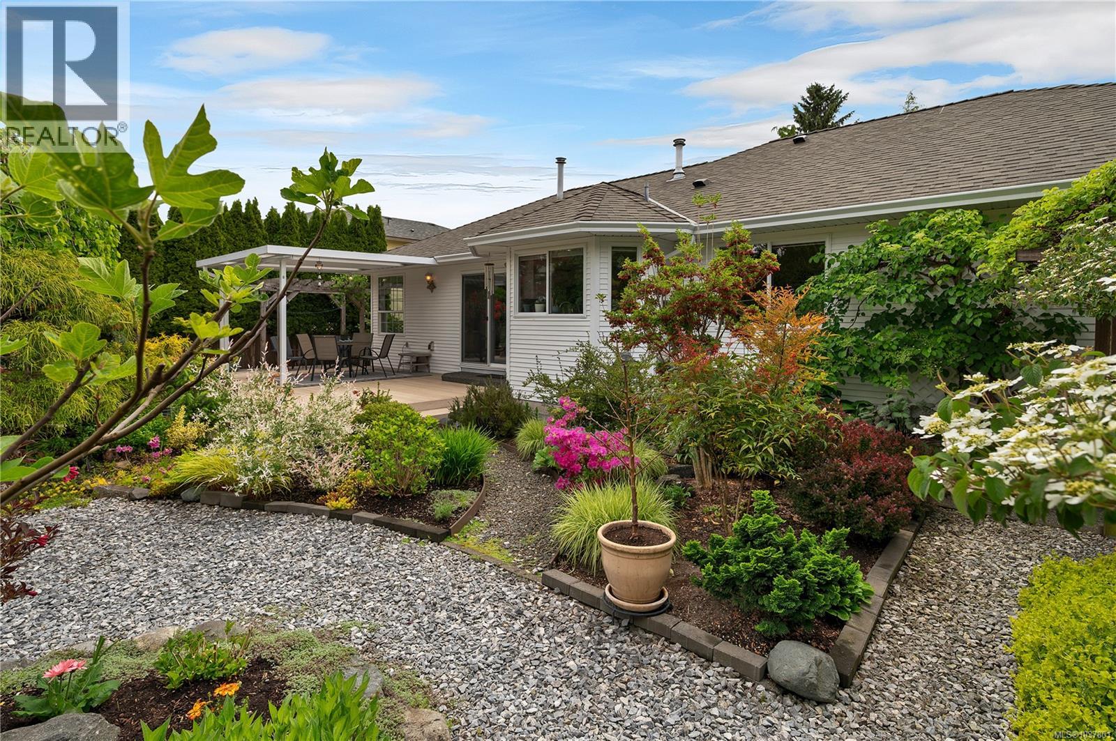 658 Windsor Pl, Campbell River